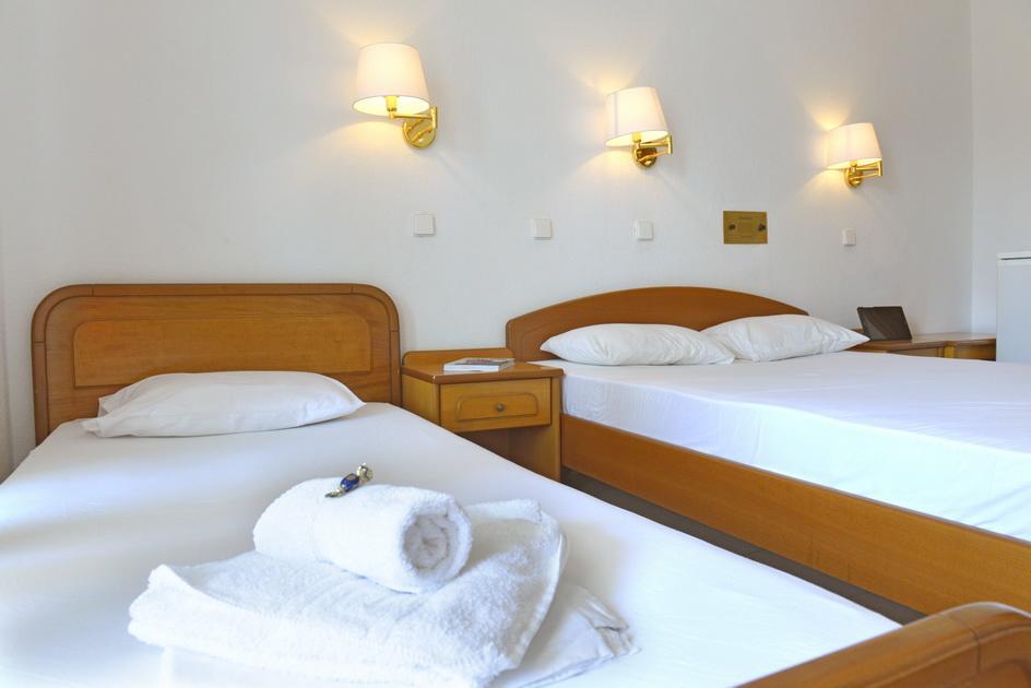Hotel Proteas Órmos Prínou Екстериор снимка